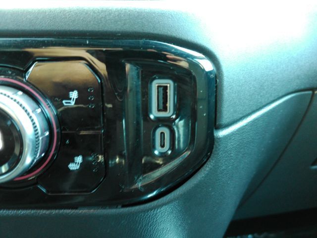 2024 GMC Sierra 1500 4WD Crew Cab Short Box Elevation with 3SB Plano TX