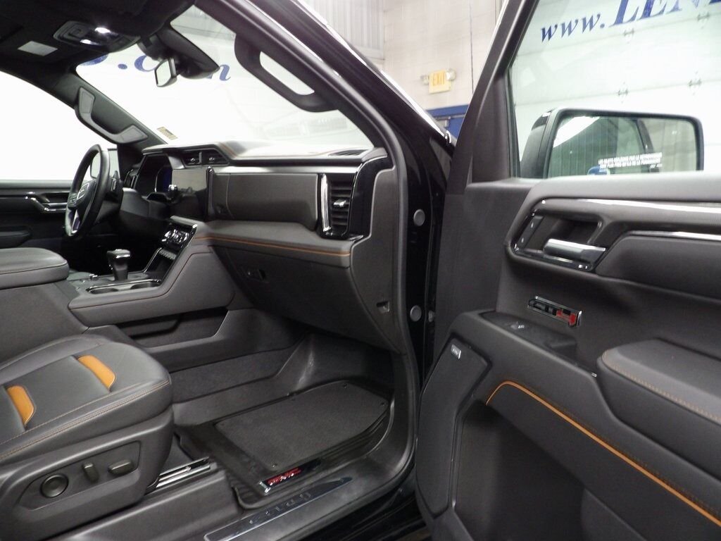 2024 GMC Sierra 1500 4x4 Crew Cab AT4 Fond du Lac WI