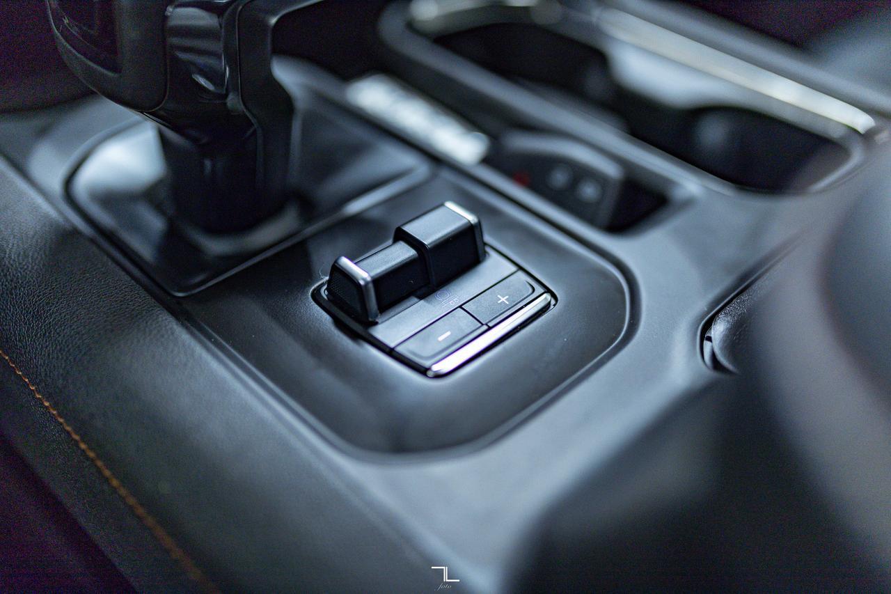 2024 GMC Sierra 1500 4x4 Crew Cab AT4 Leather Roof Nav BCam Red Deer AB