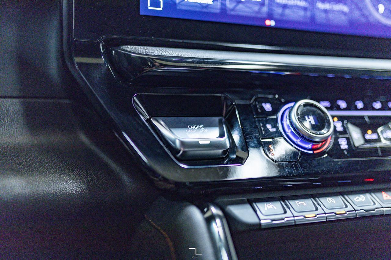 2024 GMC Sierra 1500 4x4 Crew Cab AT4 Leather Roof Nav BCam Red Deer AB