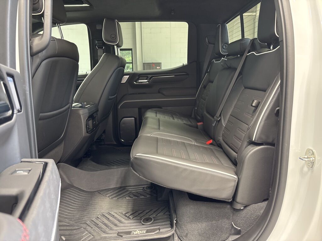 2024 GMC Sierra 1500 4x4 Crew Cab AT4X Fond du Lac WI