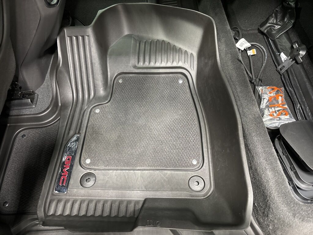 2024 GMC Sierra 1500 4x4 Crew Cab AT4X Minocqua WI