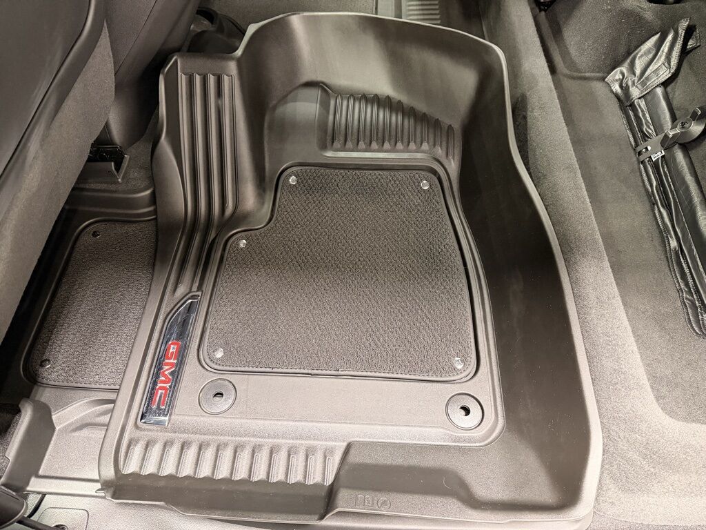 2024 GMC Sierra 1500 4x4 Crew Cab AT4X Minocqua WI