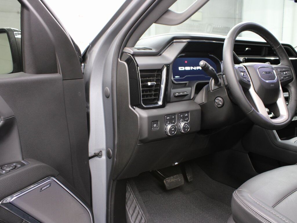 2024 GMC Sierra 1500 4x4 Crew Cab Denali Fond du Lac WI