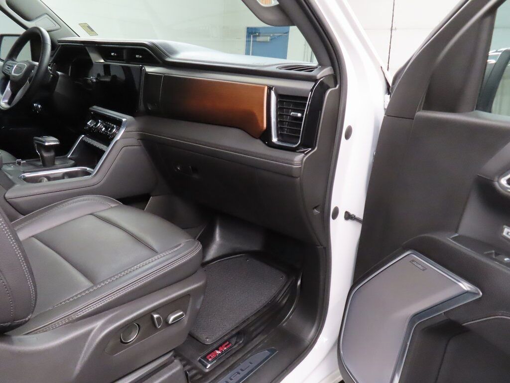 2024 GMC Sierra 1500 4x4 Crew Cab Denali Fond du Lac WI