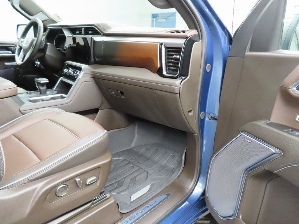 2024 GMC Sierra 1500 4x4 Crew Cab Denali Fond du Lac WI