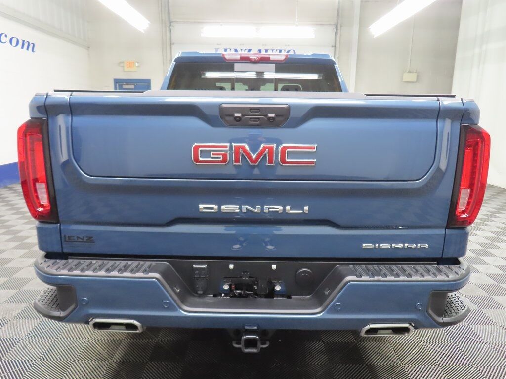 2024 GMC Sierra 1500 4x4 Crew Cab Denali Fond du Lac WI