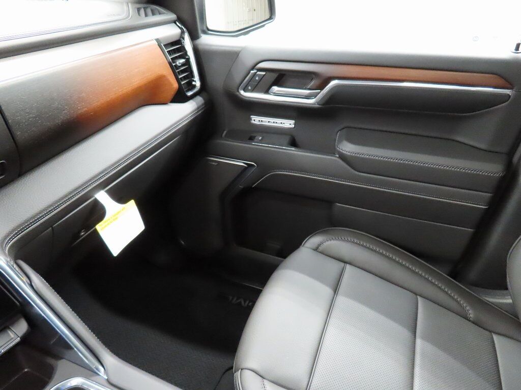 2024 GMC Sierra 1500 4x4 Crew Cab Denali Fond du Lac WI