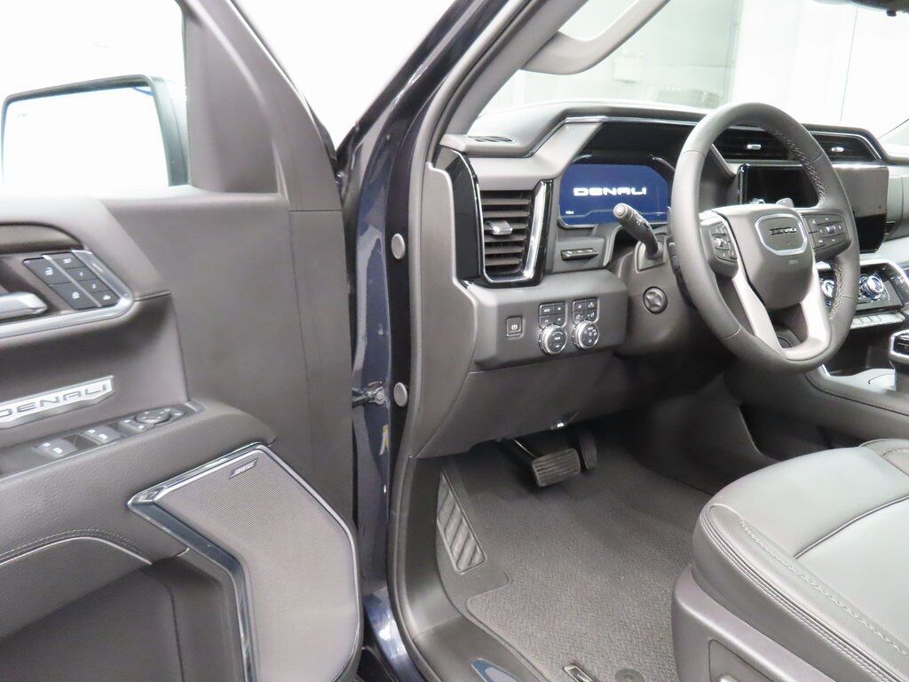 2024 GMC Sierra 1500 4x4 Crew Cab Denali Fond du Lac WI