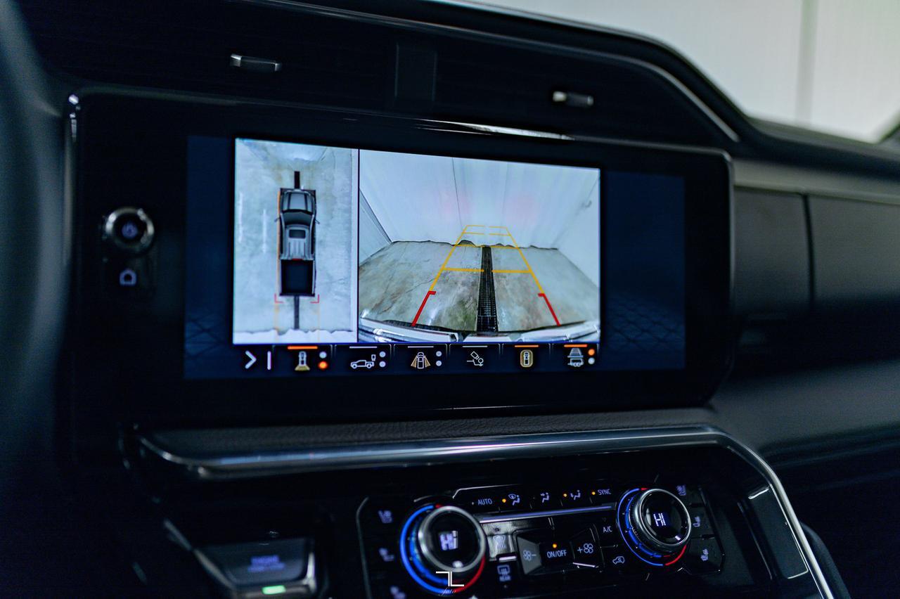 2024 GMC Sierra 1500 4x4 Crew Cab Denali Reserve Leather Roof Nav BCam Red Deer AB