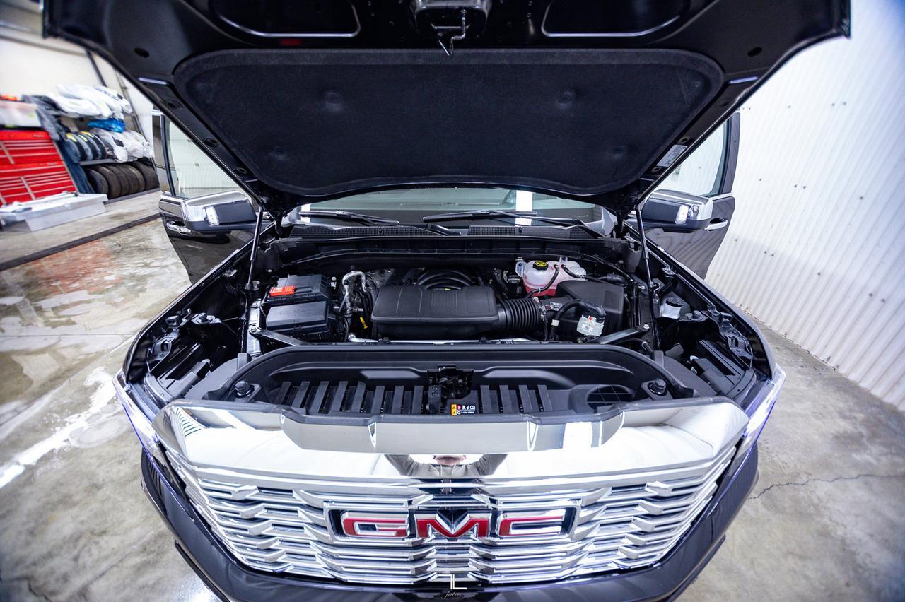 2024 GMC Sierra 1500 4x4 Crew Cab Denali Reserve Leather Roof Nav BCam Red Deer AB