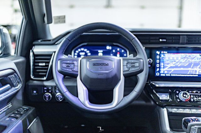 2024 GMC Sierra 1500 4x4 Crew Cab Denali Reserve Leather Roof Nav BCam Red Deer AB