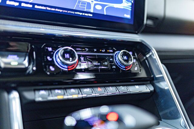 2024 GMC Sierra 1500 4x4 Crew Cab Denali Reserve Leather Roof Nav BCam Red Deer AB