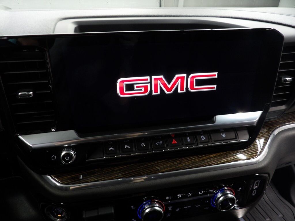 2024 GMC Sierra 1500 4x4 Crew Cab Elevation Fond du Lac WI