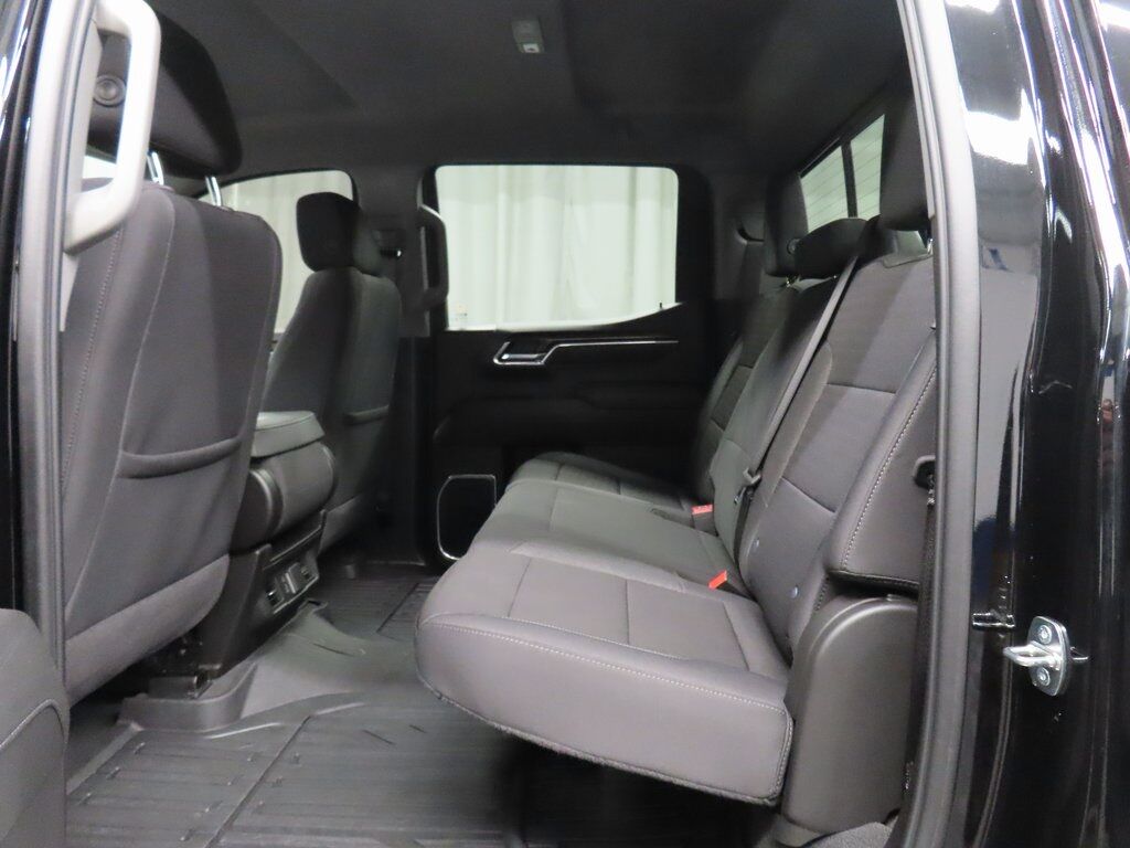 2024 GMC Sierra 1500 4x4 Crew Cab SLE Fond du Lac WI