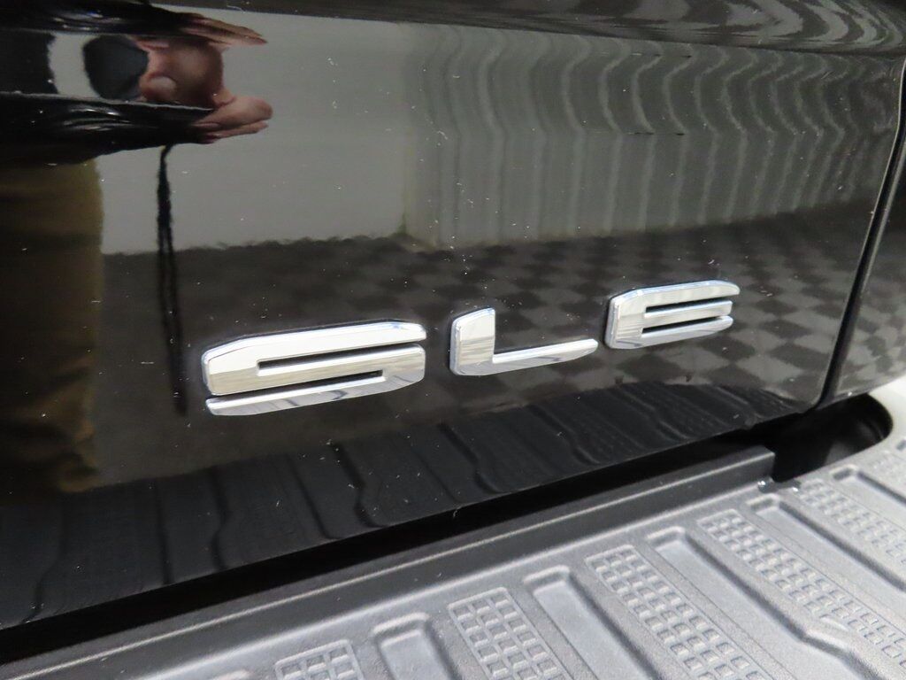 2024 GMC Sierra 1500 4x4 Crew Cab SLE Fond du Lac WI