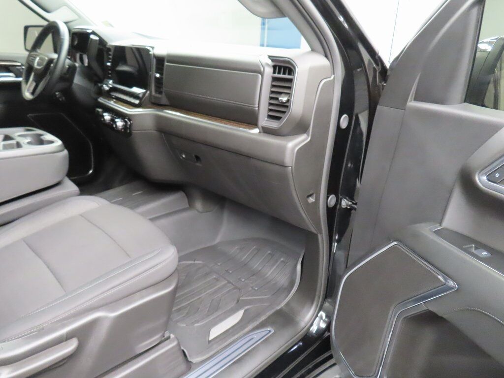 2024 GMC Sierra 1500 4x4 Crew Cab SLE Fond du Lac WI