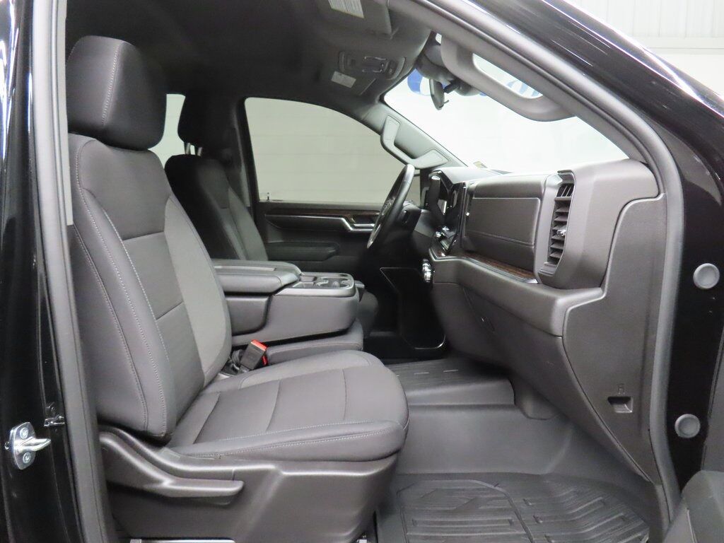 2024 GMC Sierra 1500 4x4 Crew Cab SLE Fond du Lac WI