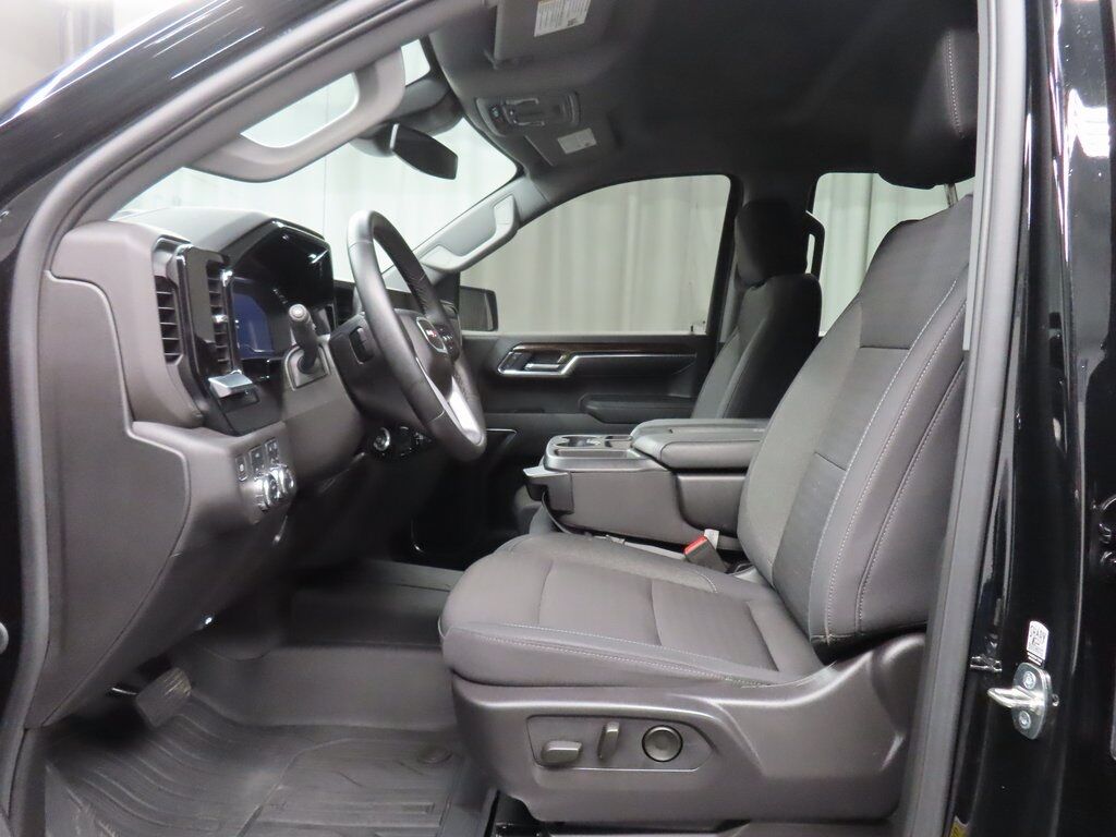 2024 GMC Sierra 1500 4x4 Crew Cab SLE Fond du Lac WI