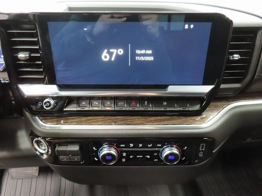 2024 GMC Sierra 1500 4x4 Crew Cab SLE Fond du Lac WI