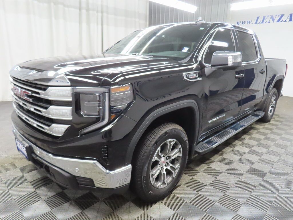 2024 GMC Sierra 1500 4x4 Crew Cab SLE Fond du Lac WI