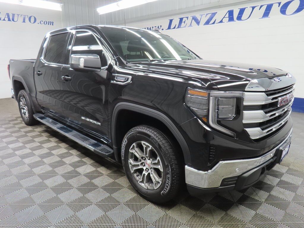 2024 GMC Sierra 1500 4x4 Crew Cab SLE Fond du Lac WI