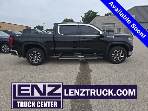 2024_GMC_Sierra 1500_4x4 Crew Cab SLT_ Fond du Lac WI