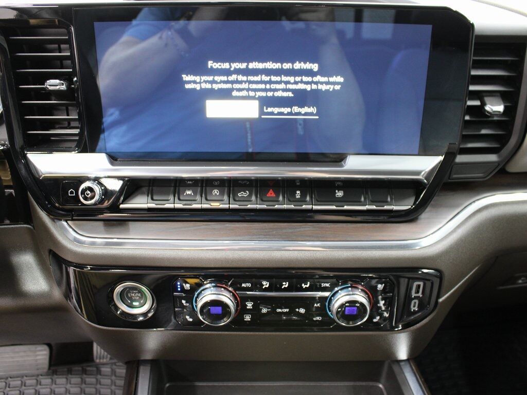 2024 GMC Sierra 1500 4x4 Crew Cab SLT Fond du Lac WI