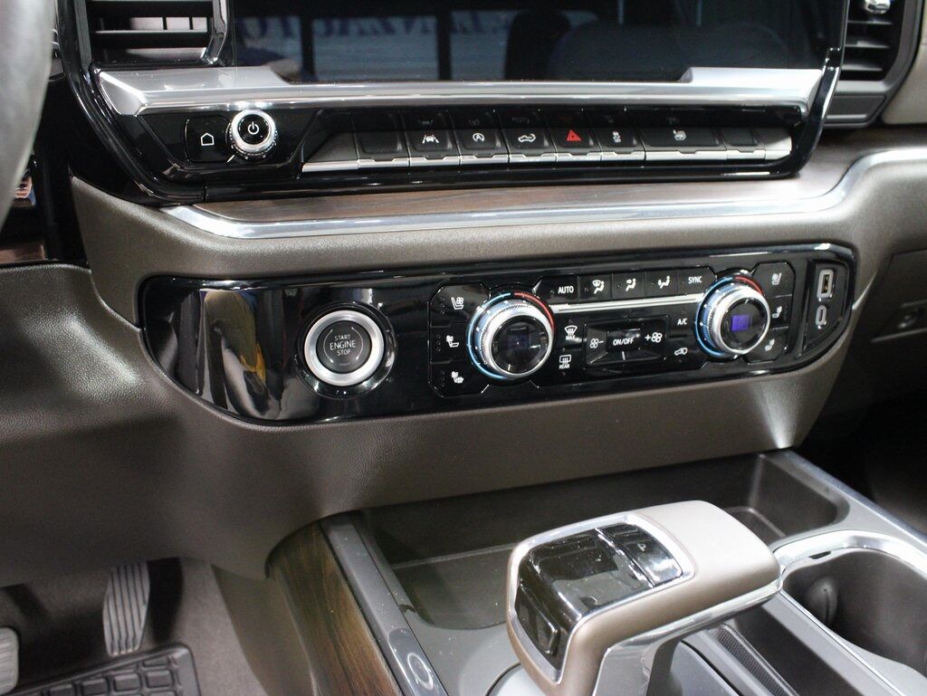 2024 GMC Sierra 1500 4x4 Crew Cab SLT Fond du Lac WI