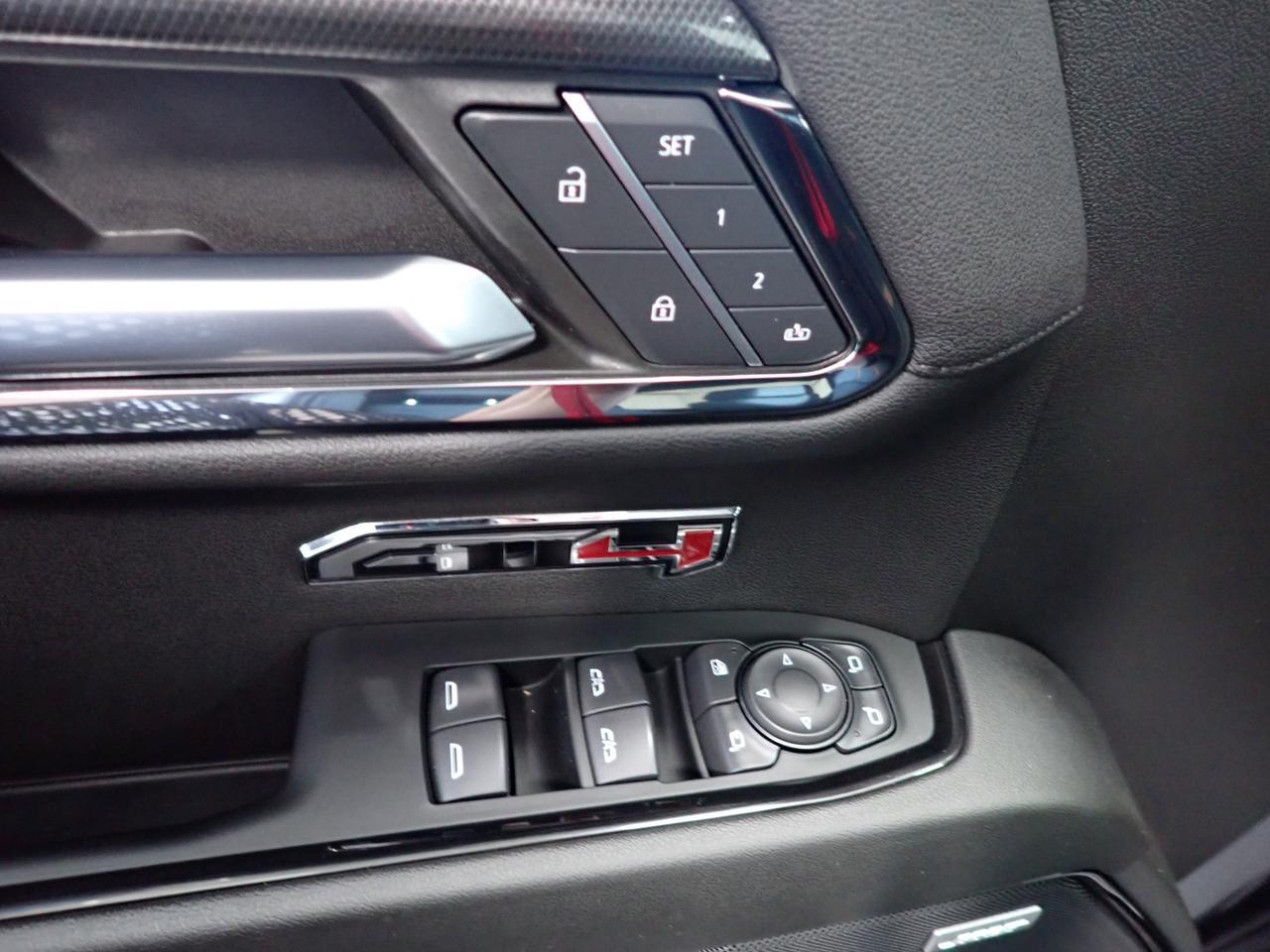 2024 GMC Sierra 1500 AT4 4WD CREW CAB *DIESEL* LEATHER Listowel ON