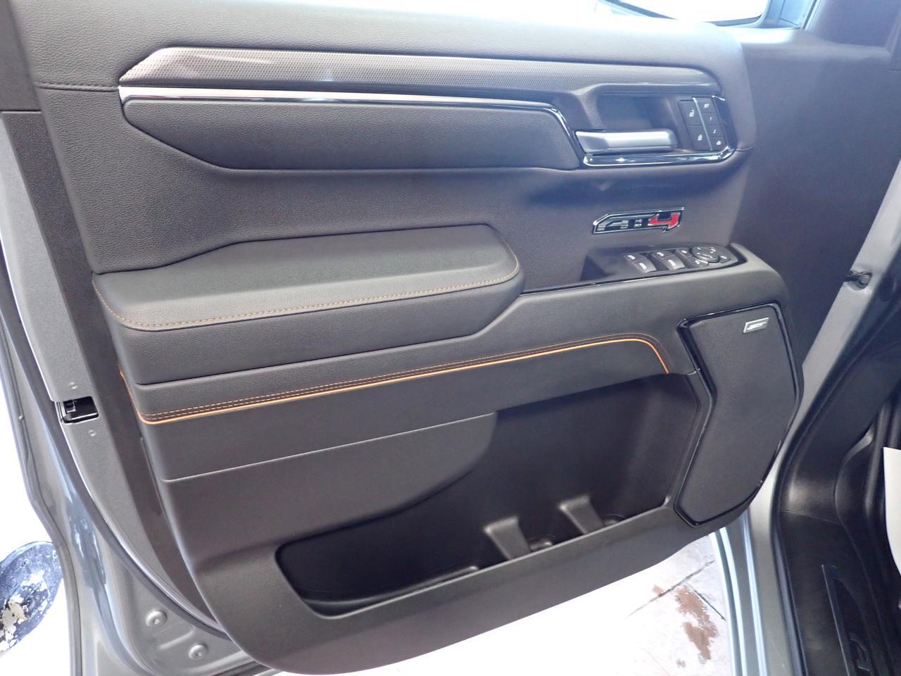 2024 GMC Sierra 1500 AT4 4WD CREW CAB *DIESEL* LEATHER Listowel ON