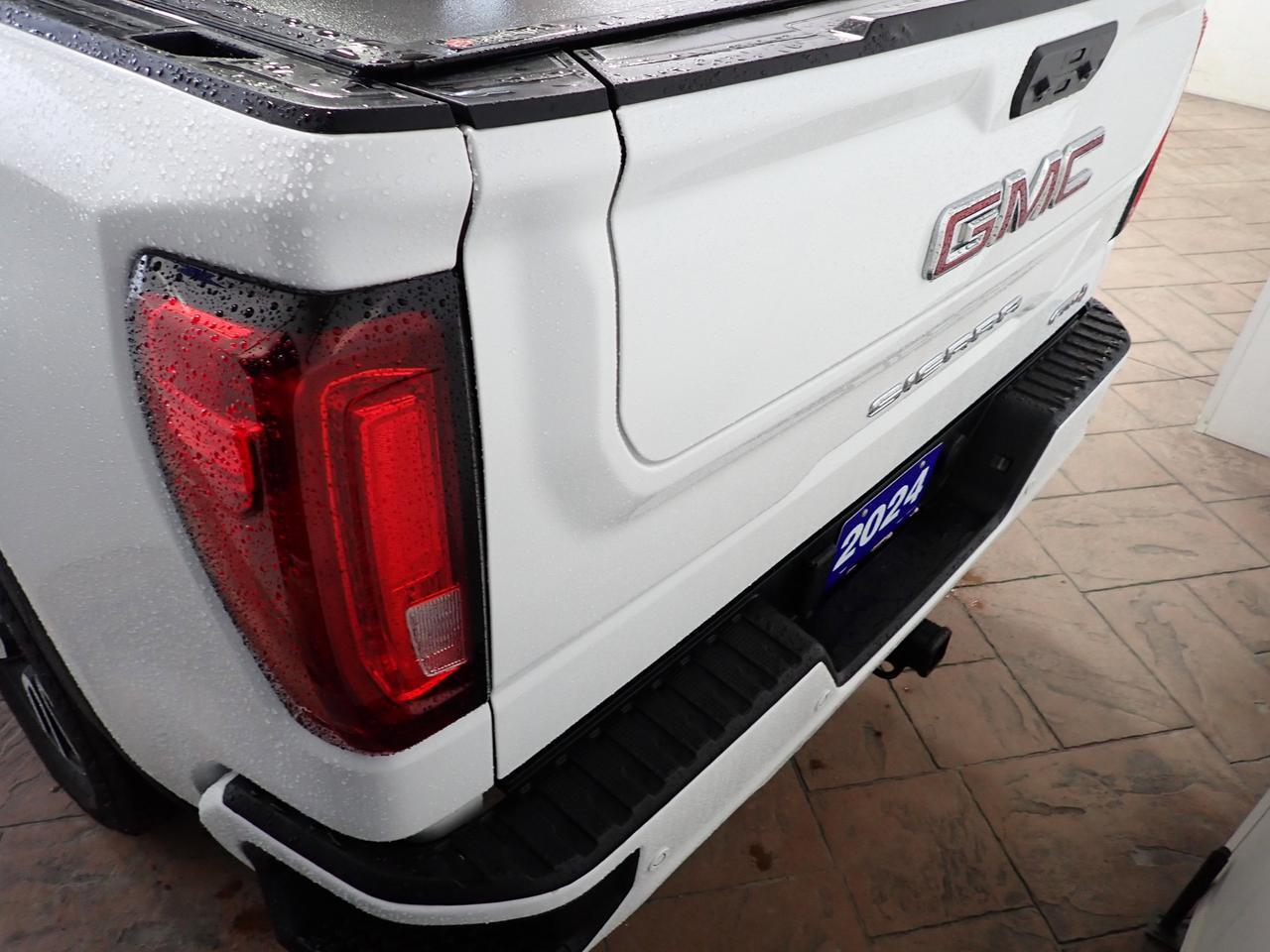 2024 GMC Sierra 1500 AT4 4WD CREW CAB *DIESEL* SUNROOF LEATHER Listowel ON