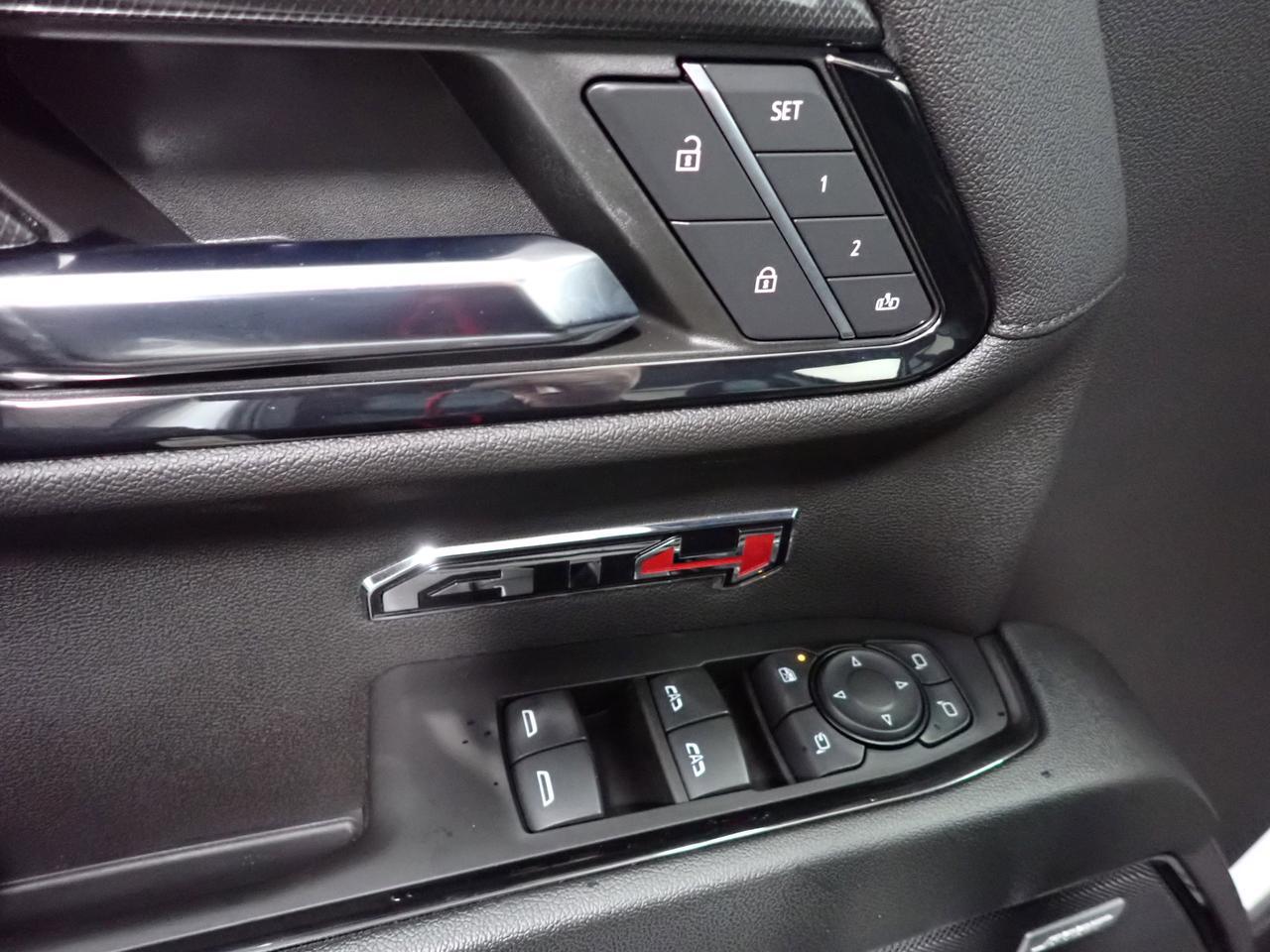 2024 GMC Sierra 1500 AT4 4WD CREW CAB *DIESEL* SUNROOF LEATHER Listowel ON