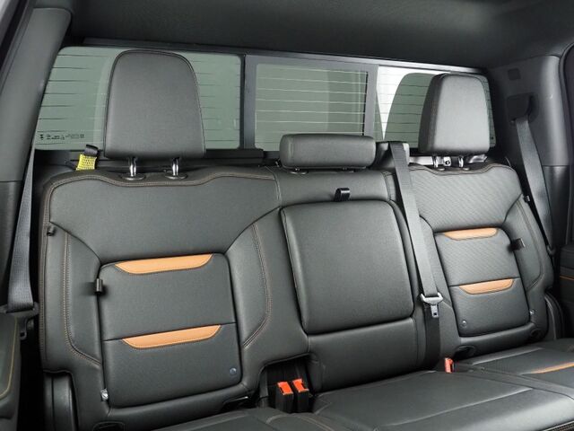 2024 GMC Sierra 1500 AT4 4WD *TECHNOLOGY PKG, HEADS-UP DISPLAY, NAVIGATION, ADAPTIVE CRUISE, SAFETY ALERTS, 360 VIEW CAMERAS, LEATHER, CLIMATE SEATS, HTD STEERING, REMOTE START, BOSE, WIRELESS CHARGING, ANDROID & APPLE Round Rock TX