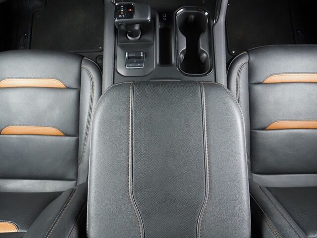 2024 GMC Sierra 1500 AT4 4WD *TECHNOLOGY PKG, HEADS-UP DISPLAY, NAVIGATION, ADAPTIVE CRUISE, SAFETY ALERTS, 360 VIEW CAMERAS, LEATHER, CLIMATE SEATS, HTD STEERING, REMOTE START, BOSE, WIRELESS CHARGING, ANDROID & APPLE Round Rock TX