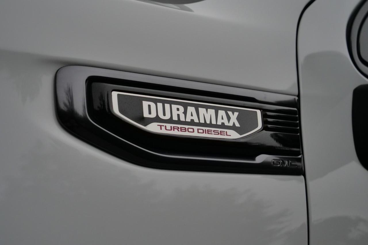 2024 GMC Sierra 1500 AT4 4X4 / Duramax Diesel / Technology Package! High Point NC