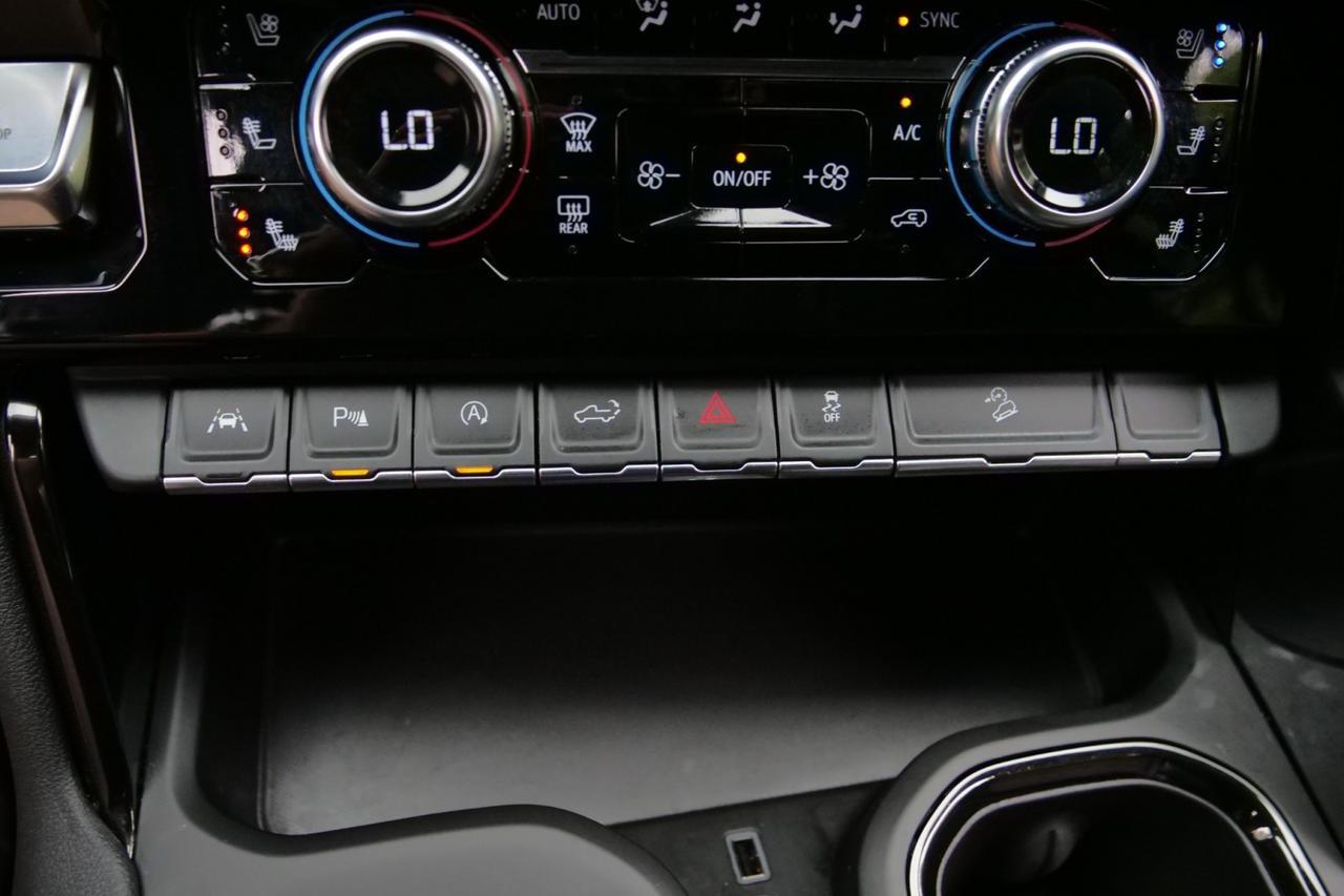 2024 GMC Sierra 1500 AT4 4X4 / Duramax Diesel / Technology Package! High Point NC