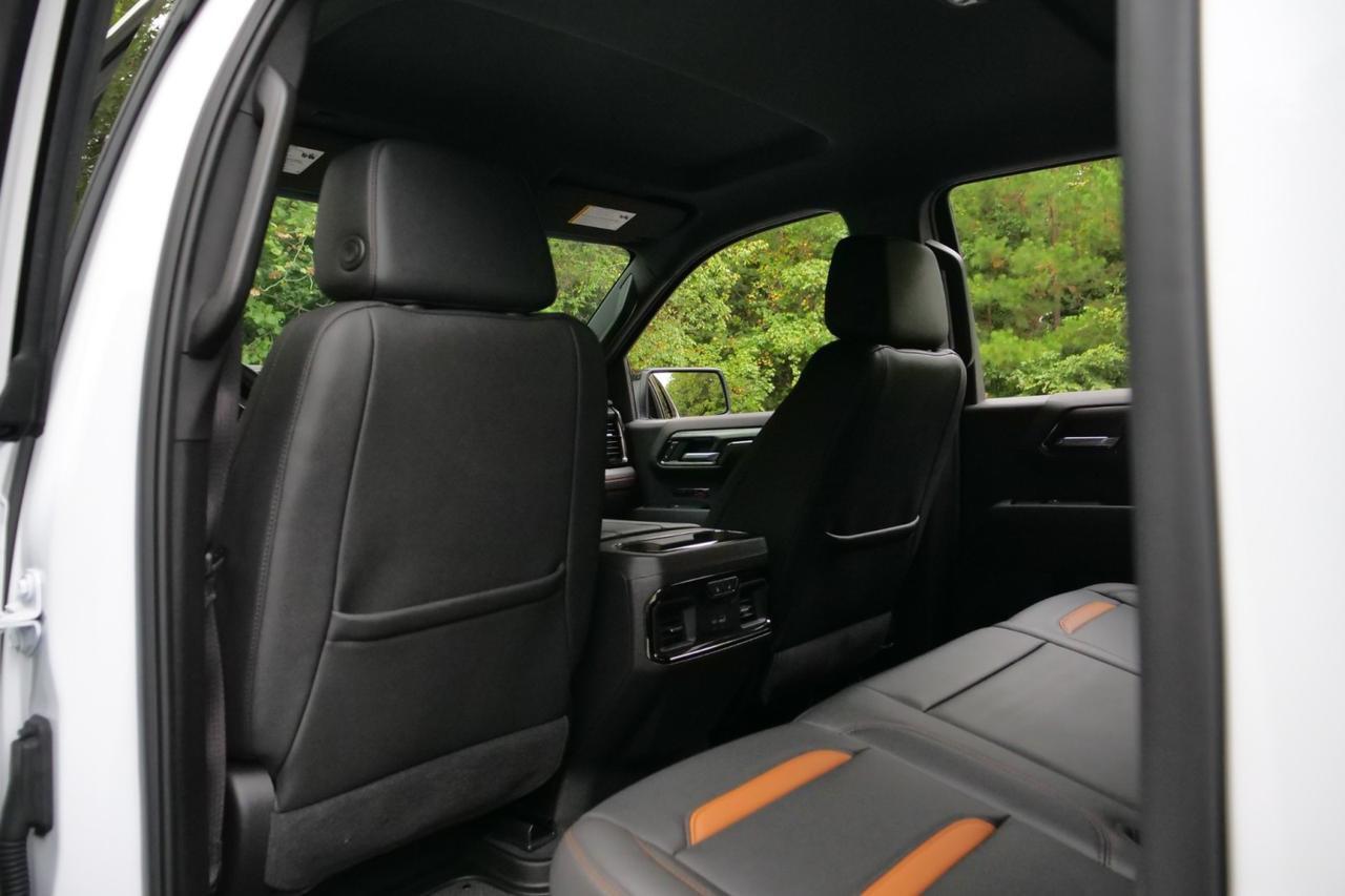 2024 GMC Sierra 1500 AT4 4X4 / Duramax Diesel / Technology Package! High Point NC