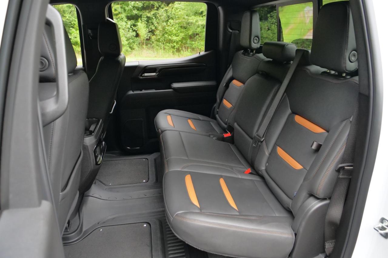 2024 GMC Sierra 1500 AT4 4X4 / Duramax Diesel / Technology Package! High Point NC