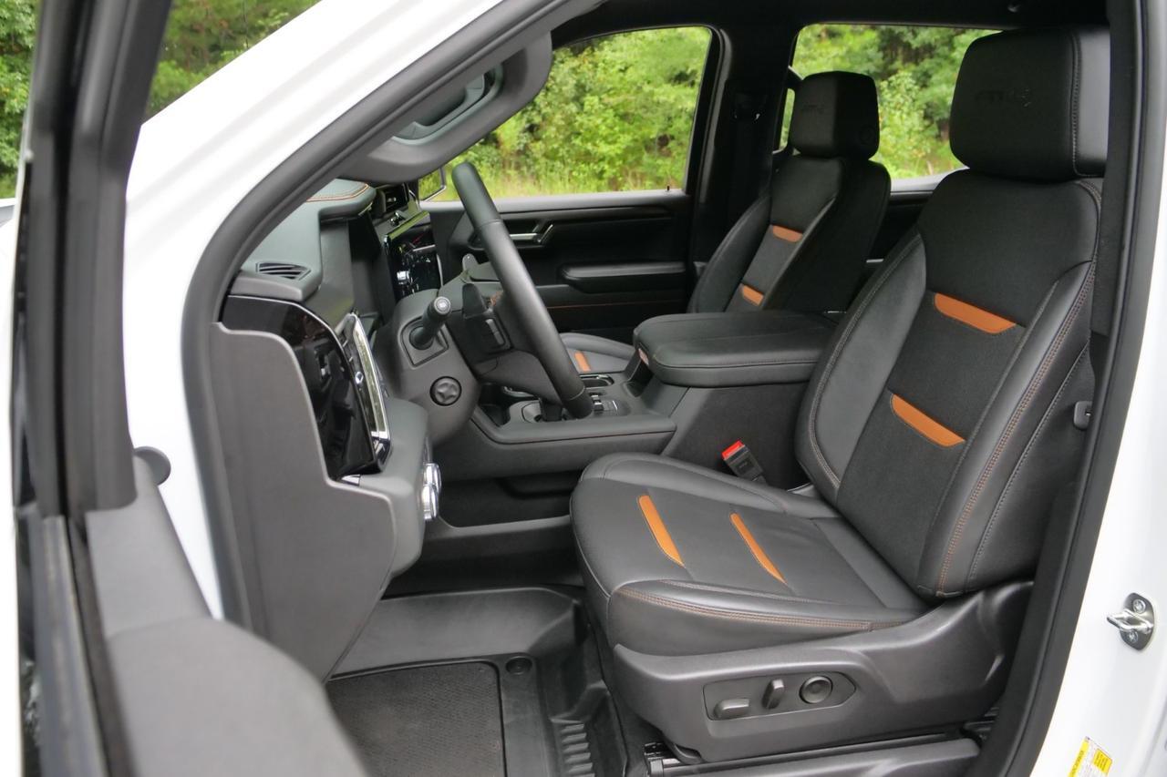 2024 GMC Sierra 1500 AT4 4X4 / Duramax Diesel / Technology Package! High Point NC