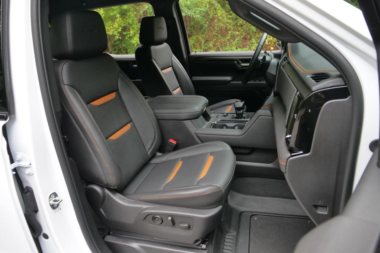 2024 GMC Sierra 1500 AT4 4X4 / Duramax Diesel / Technology Package! High Point NC