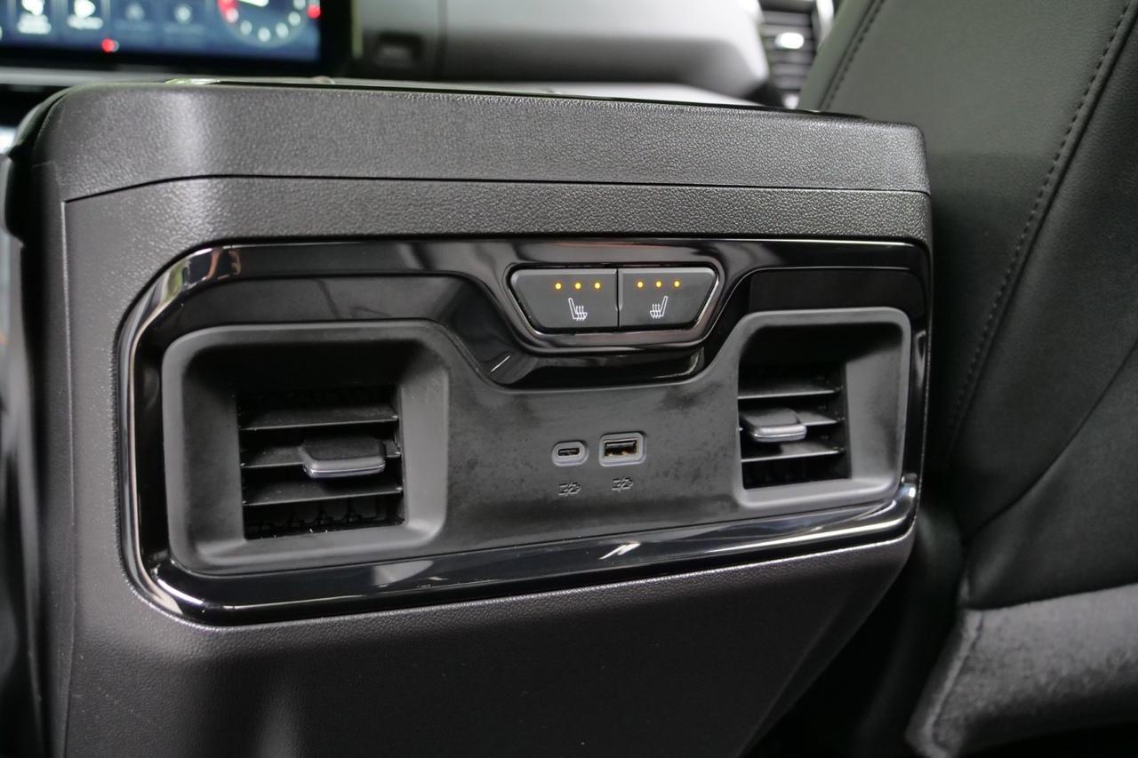 2024 GMC Sierra 1500 AT4 4X4 / Duramax Diesel / Technology Package! High Point NC