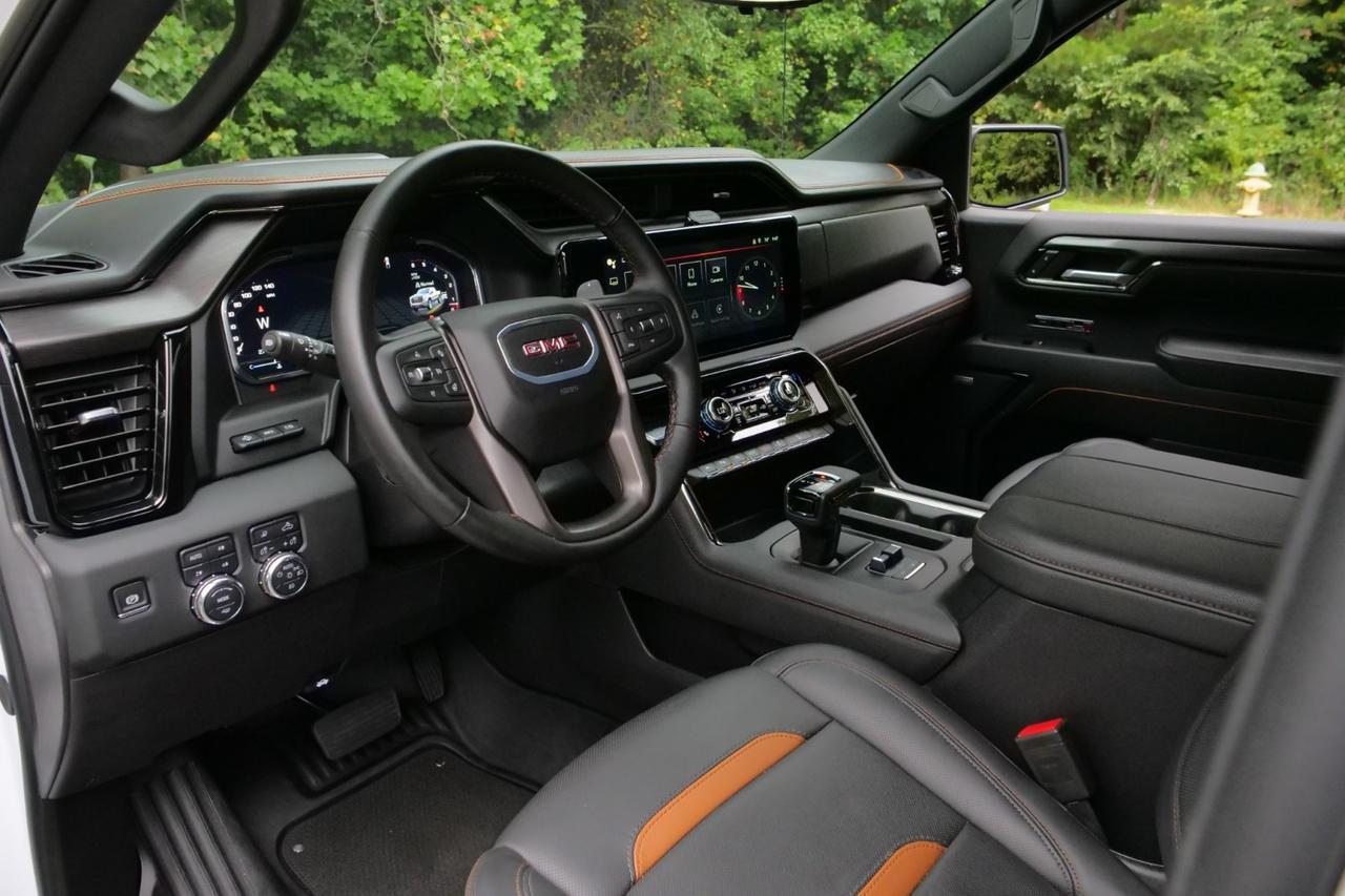 2024 GMC Sierra 1500 AT4 4X4 / Duramax Diesel / Technology Package! High Point NC
