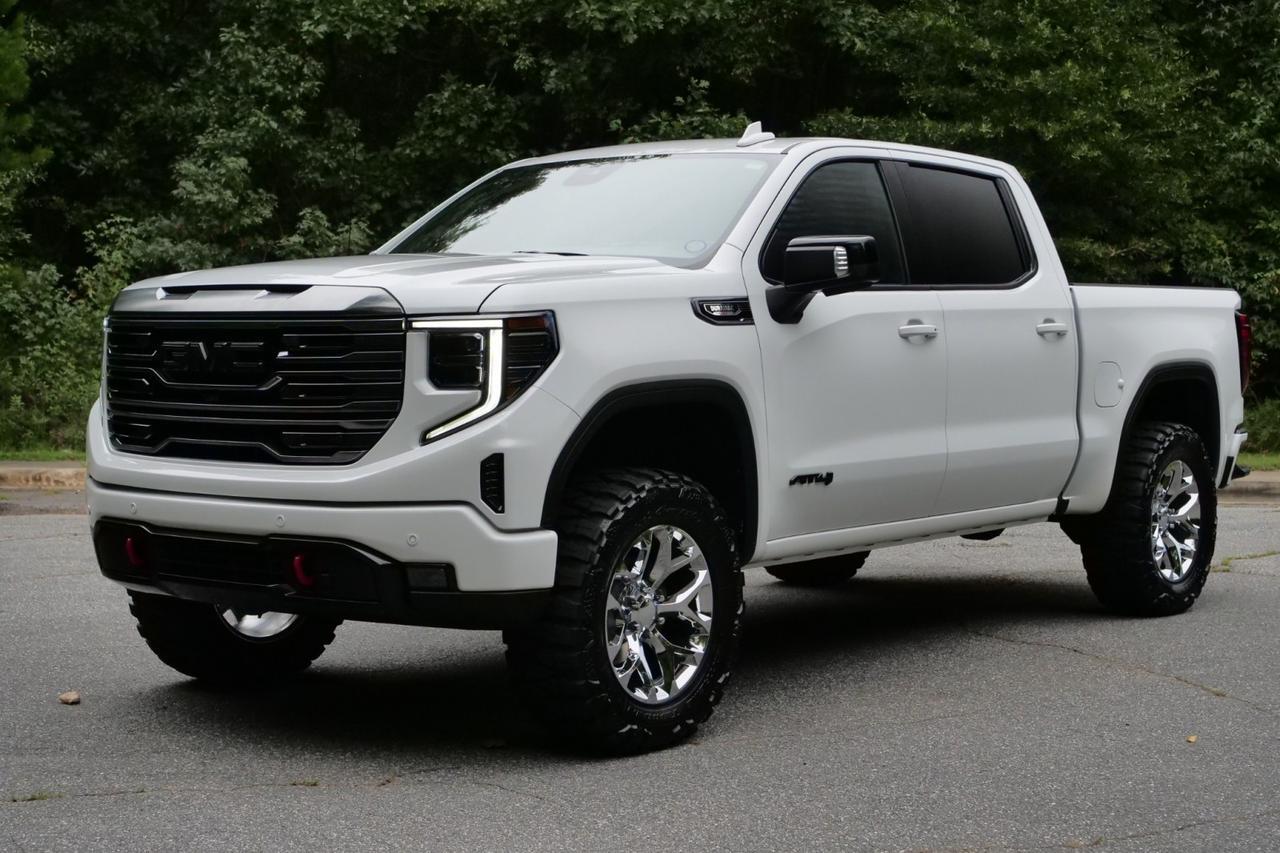 2024 GMC Sierra 1500 AT4 4X4 / Duramax Diesel / Technology Package! High Point NC