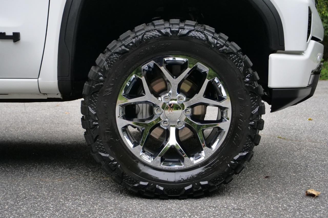 2024 GMC Sierra 1500 AT4 4X4 / Duramax Diesel / Technology Package! High Point NC
