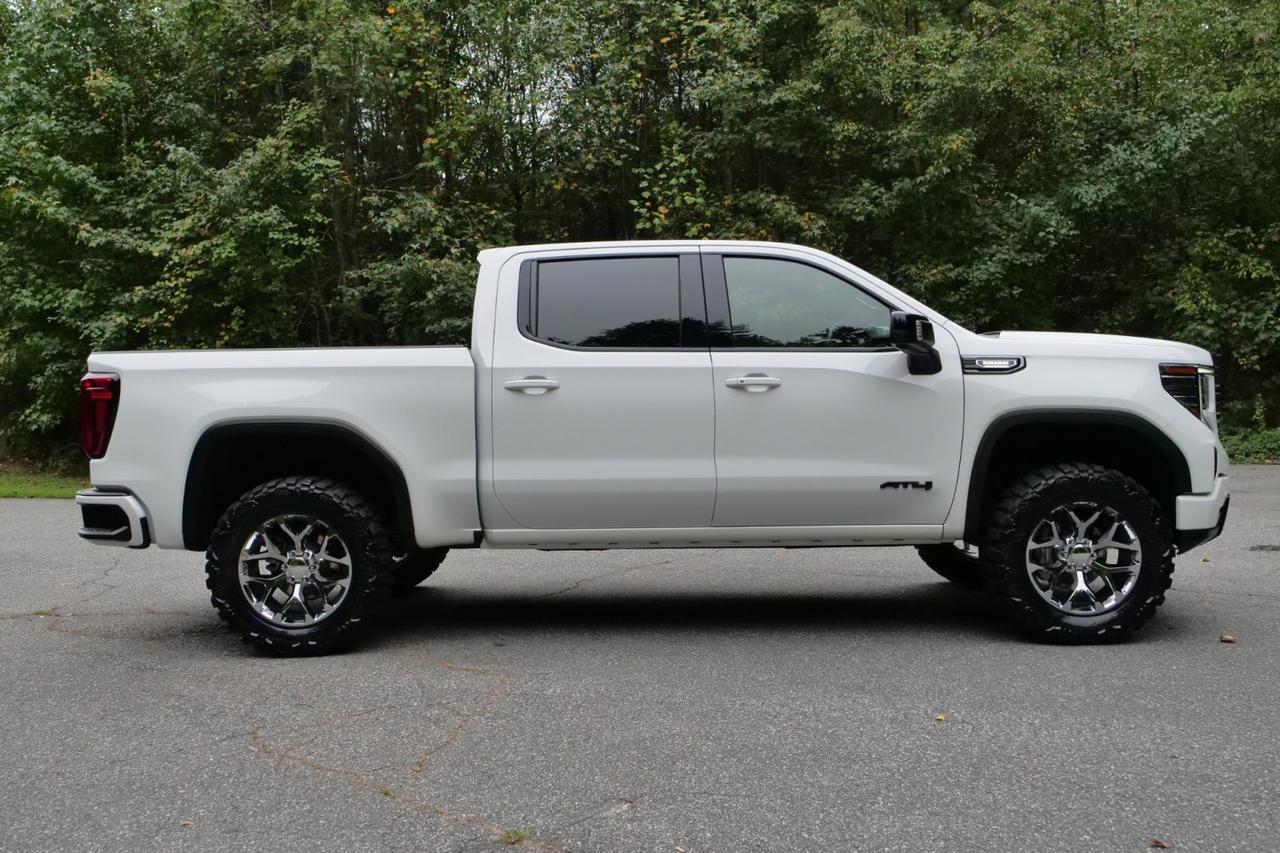 2024 GMC Sierra 1500 AT4 4X4 / Duramax Diesel / Technology Package! High Point NC