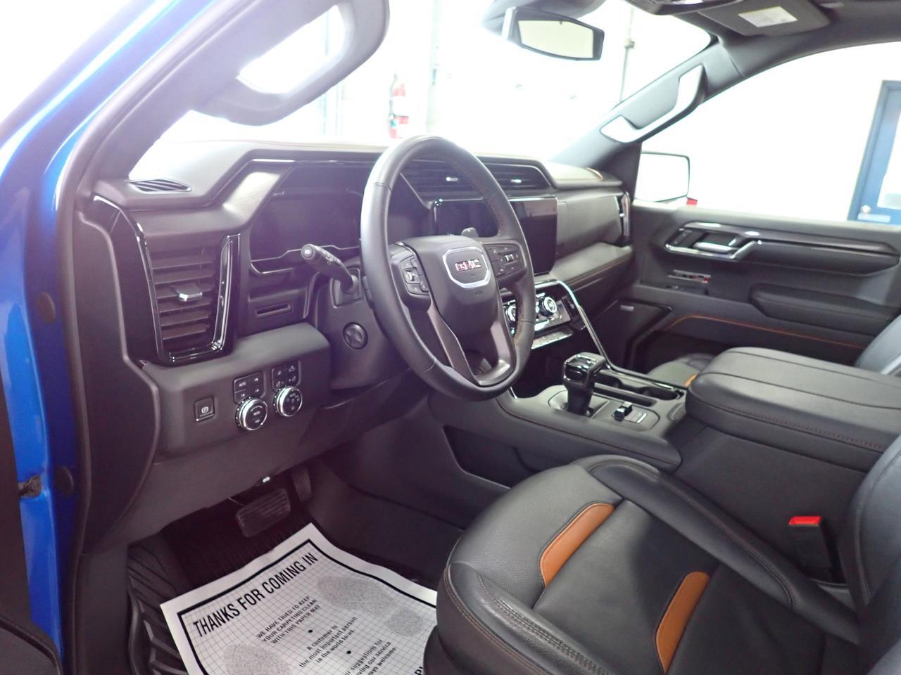 2024 GMC Sierra 1500 AT4 CREW CAB AT4 5.5 BOX *DIESEL* LEATHER NAVI SUNROOF Listowel ON