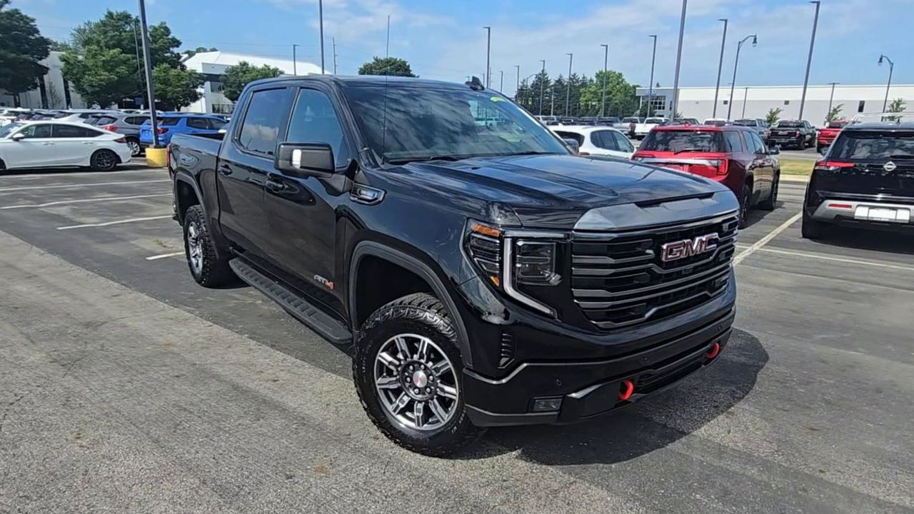 2024 GMC Sierra 1500 AT4