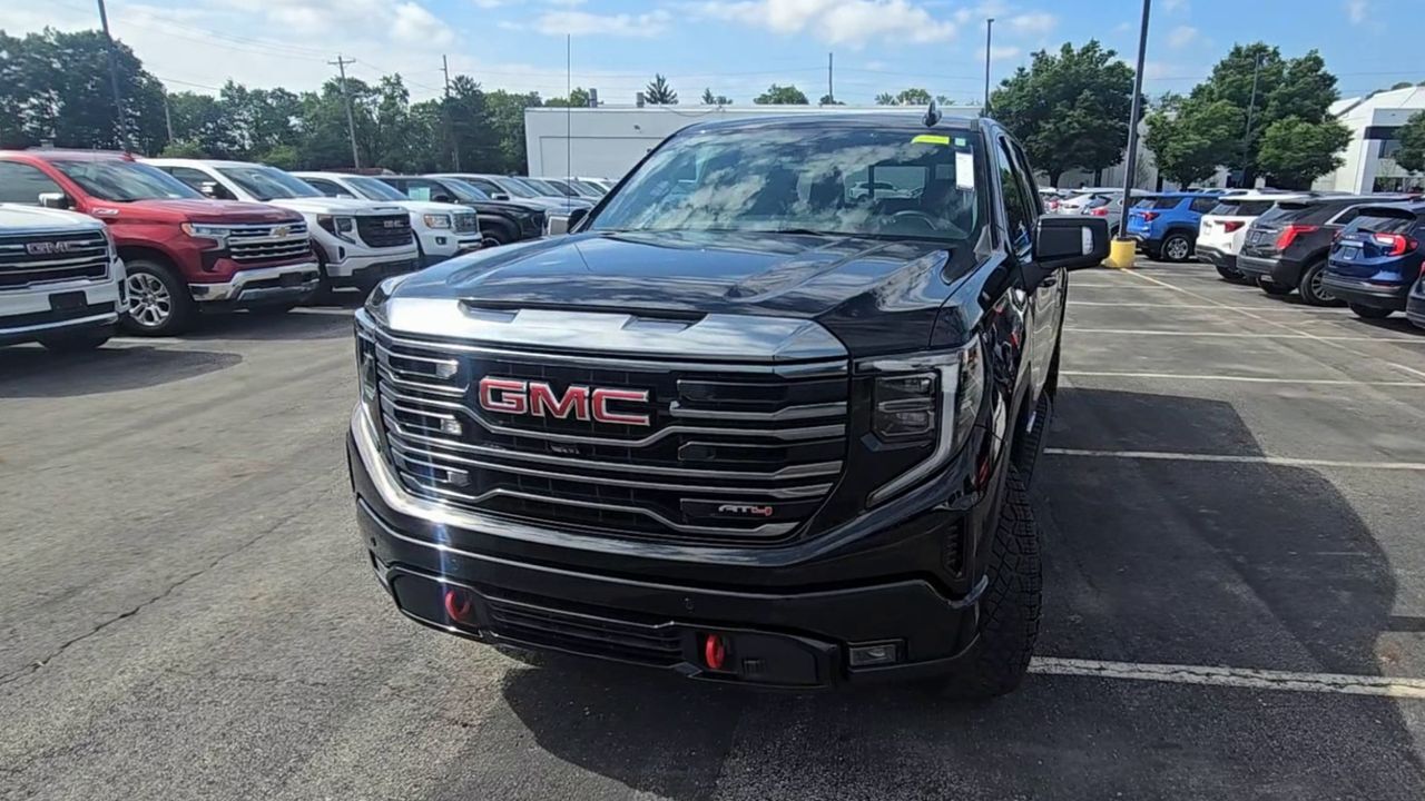 2024 GMC Sierra 1500 AT4