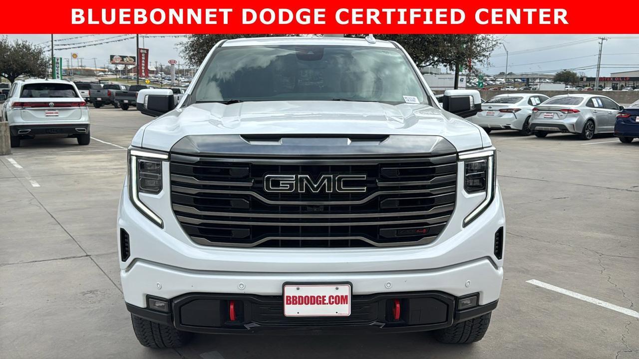 2024 GMC Sierra 1500 AT4